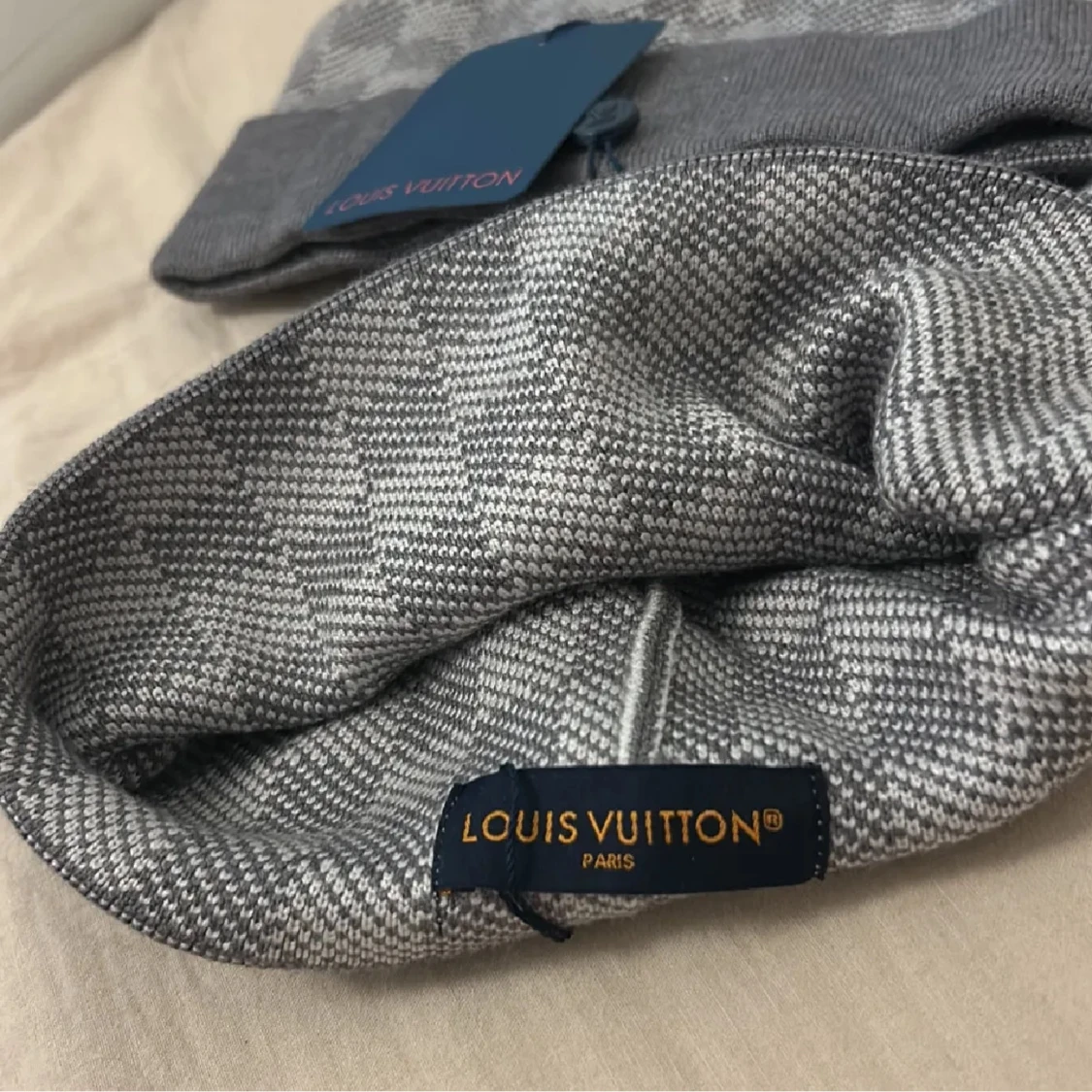 Grå rutig mössa  - 3