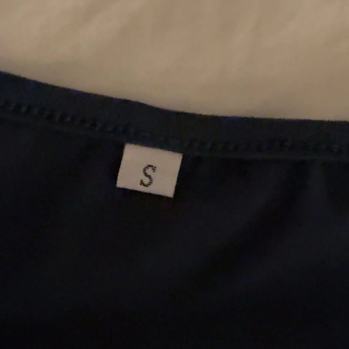 Mörkblå långärmad topp - 2