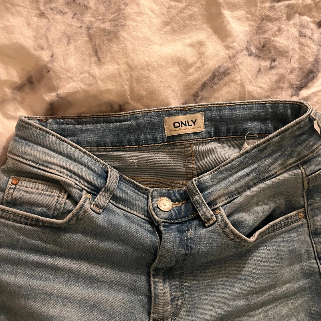 Ljusblå bootcut jeans från ONLY - 2