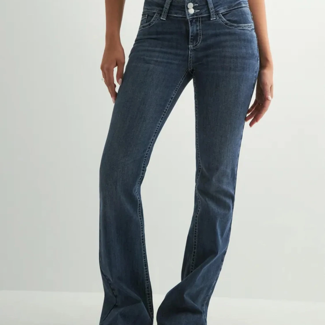 Blå bootcut jeans 
