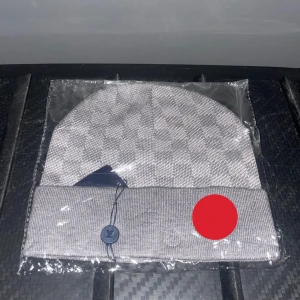 Mössa - Säljer denna snygga mössa i nytt skick!