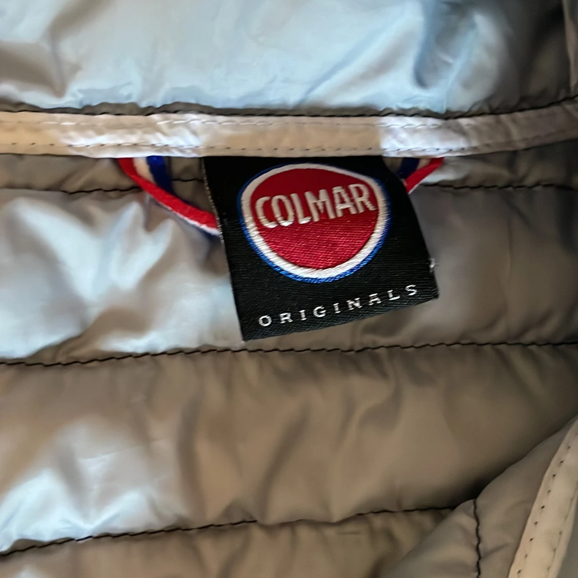 Mörkblå Colmar pufferjacka med huva - 3