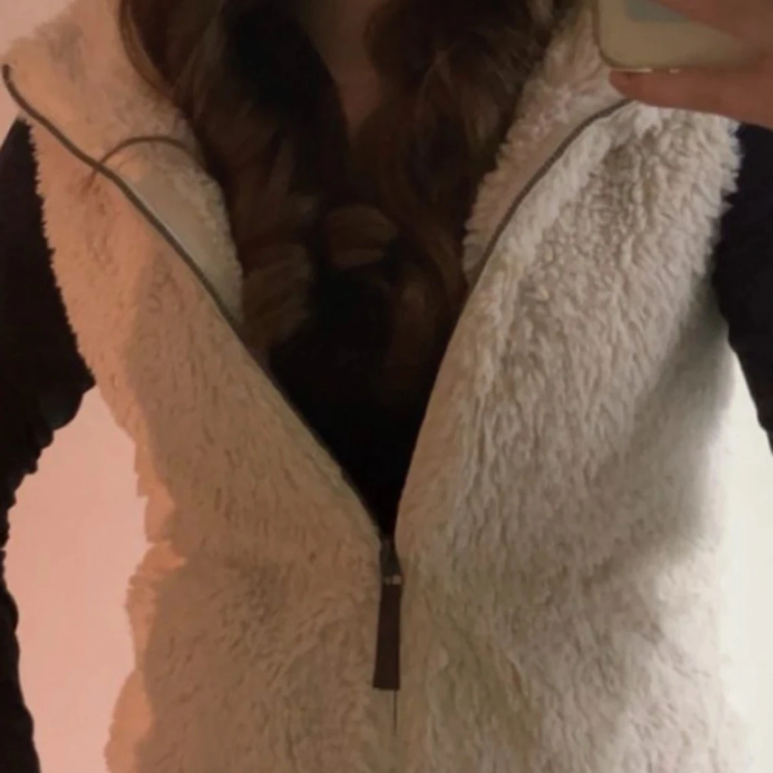 Beige fluffig pälsväst  - 1