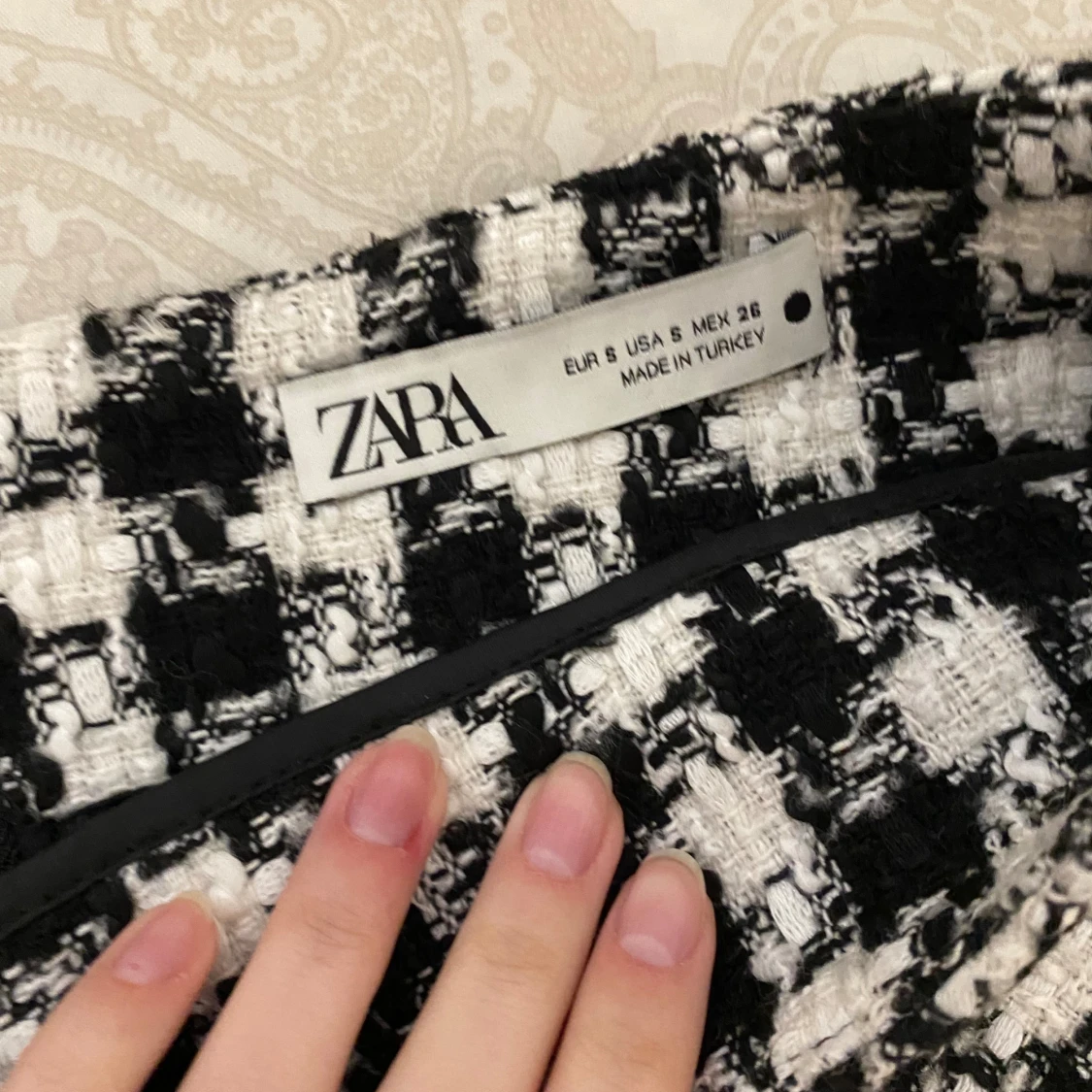 Rutig kortkjol från Zara - 2