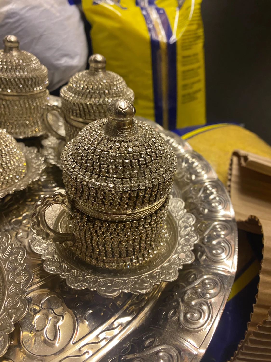 Lyxigt turkiskt kaffekoppsset med bricka - 1