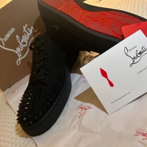 Svarta sneakers från Christian Louboutin - Helt nya