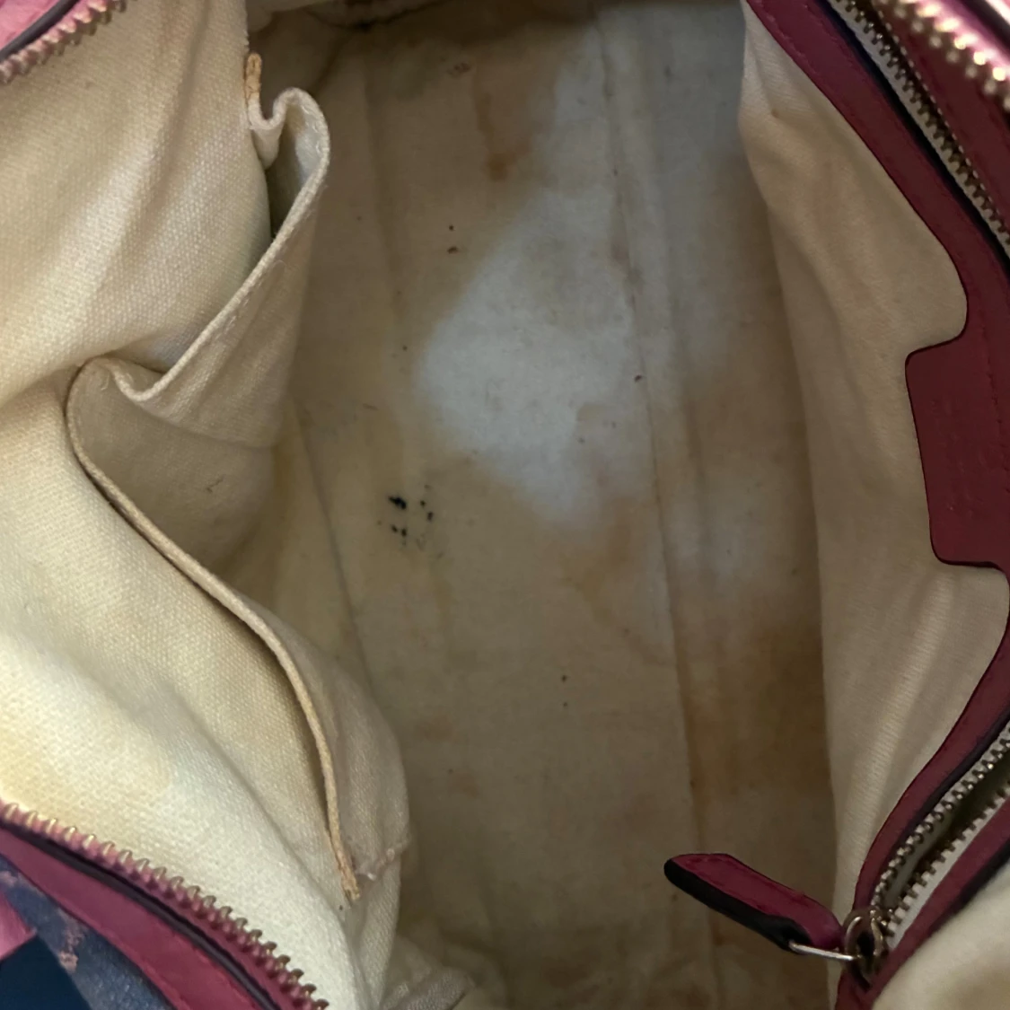 Gucci handväska med rosa detaljer - 3