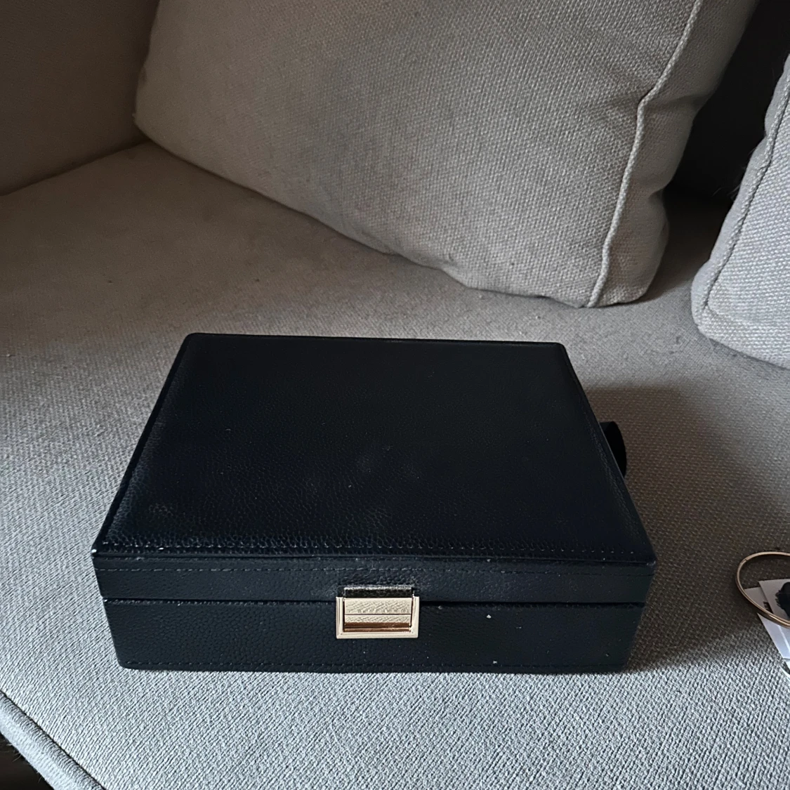 Svart smyckeskrin med fack - 2