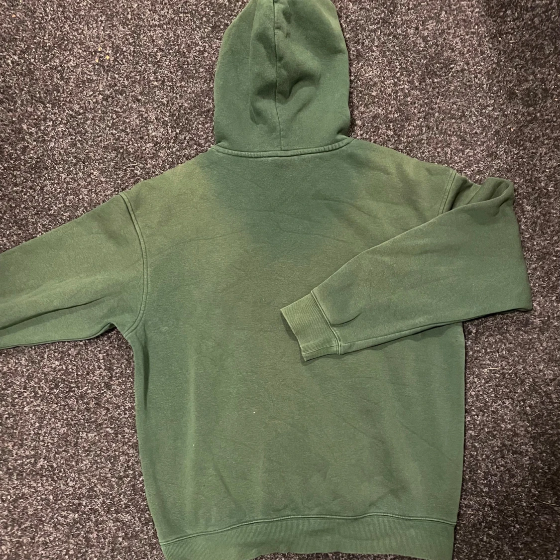 Grön hoodie från H&M Relaxed Fit - 1