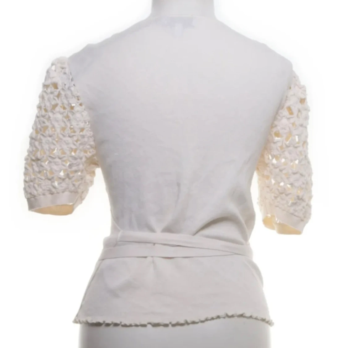 Vit omlottopp med spetsärmar - 1