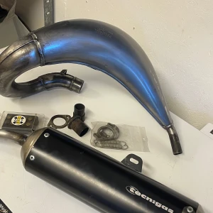 Enox evo vänsterdraget  - Säljer nu mitt trimrör. Passar derbi/aprilia. Fungerar suveränt. Skriv pm vid frågor och annat. MVH