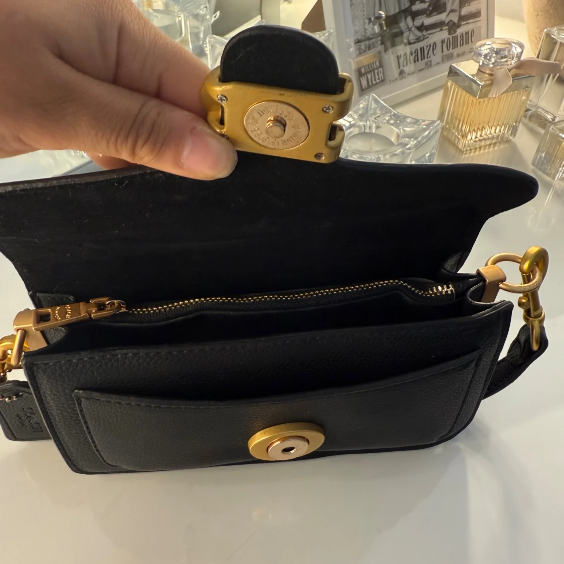 Svart axelväska  i skinn - 2