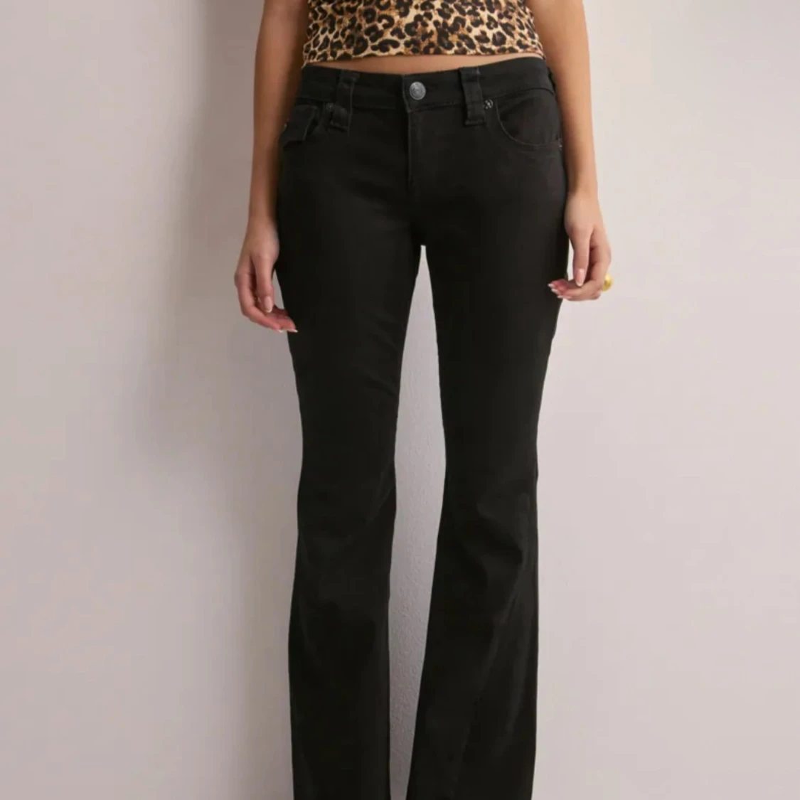 Svarta bootcut jeans från True Religion - 2