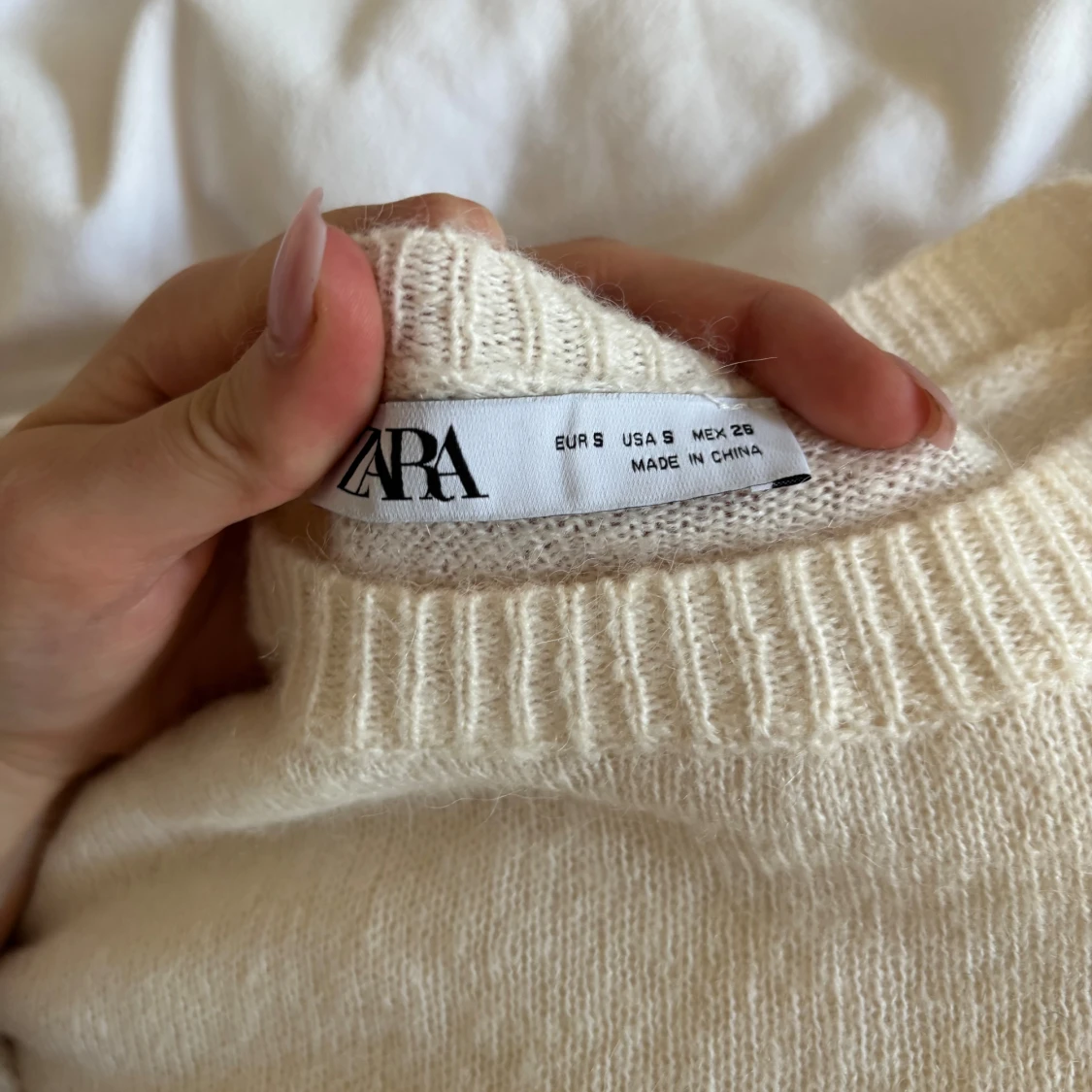 Beige stickad tröja med spets från Zara - 2