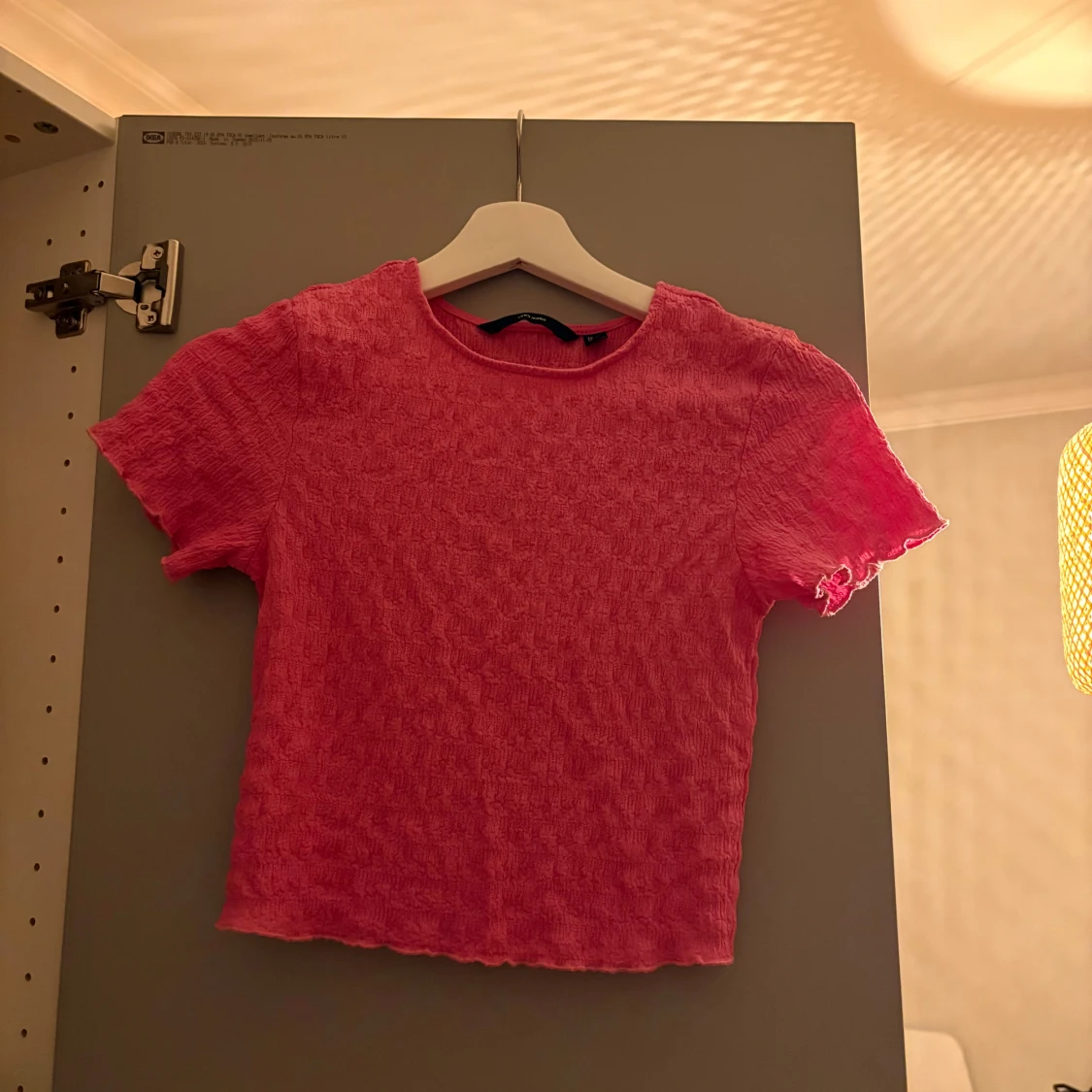 Rosa croppad topp med struktur