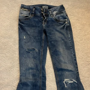 Lågmidjade ltb jeans  - Svin snygga lågmidjade ltb jeans, säljer dem då ja tröttnat på dem❤️storlek 26/30