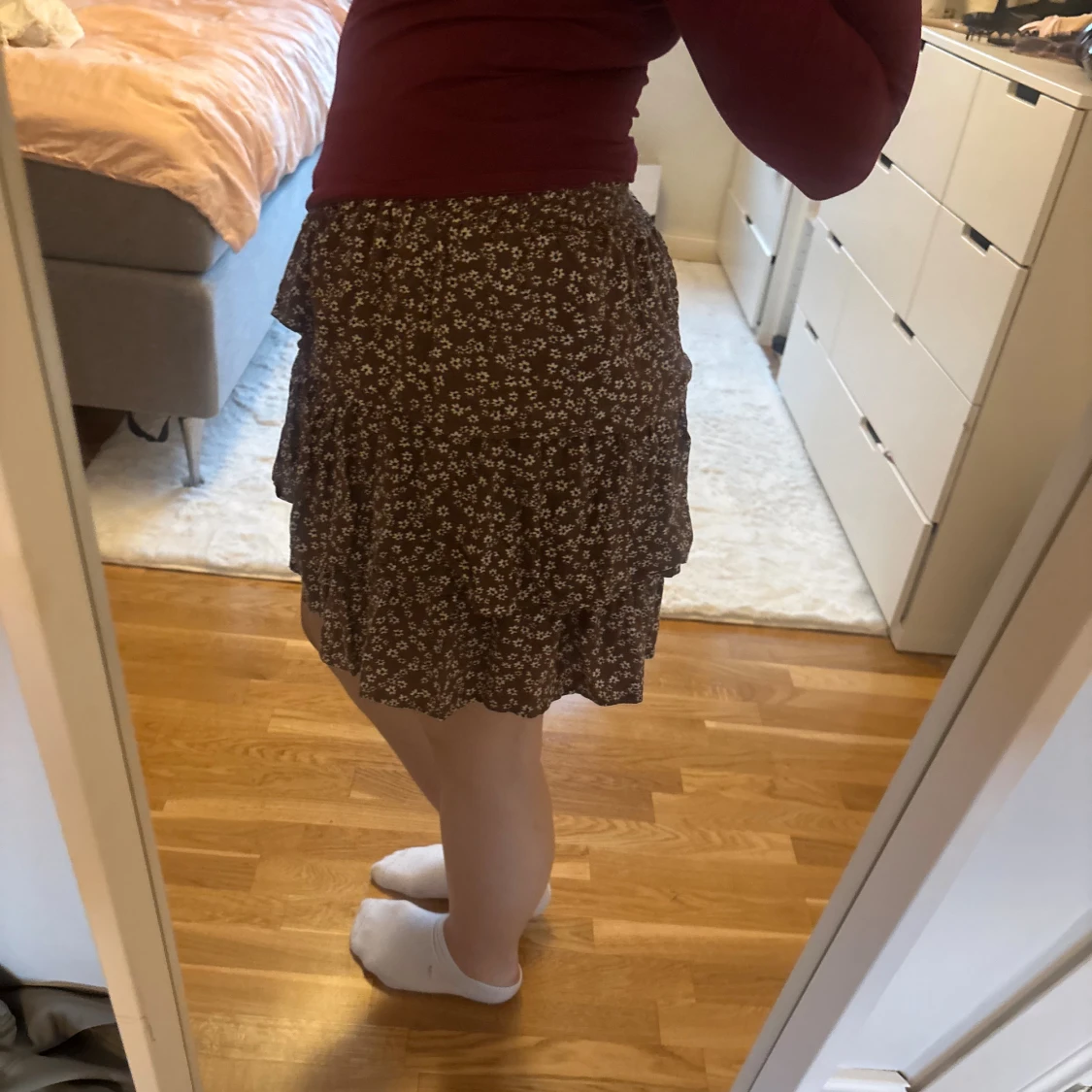 Brun blommig volangkjol - 2