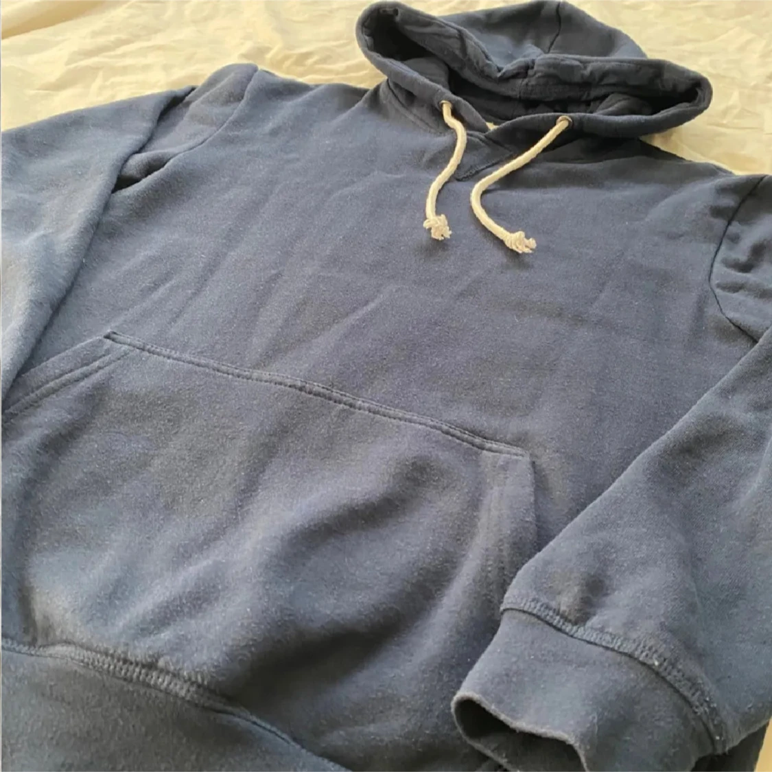 Mörkblå hoodie från Pier One - 1