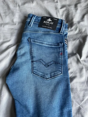 Replay anbass - Extremt snygga replay jeans. Aldrig använda därför skick 10/10. PRIS KAN DISKUTERAS