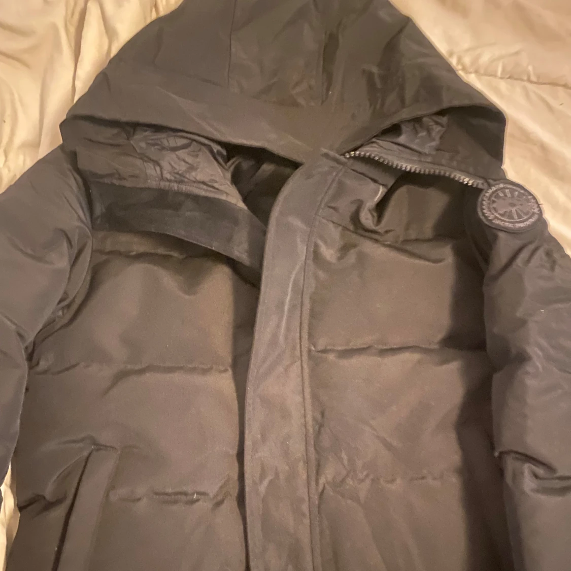 Svart pufferjacka från Canada Goose