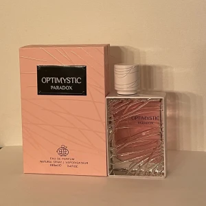 Optimystic Paradox fragrance world - Optimystic Paradox från Fragrance World, 100 ml Eau de Parfum.  Se bilder för mängd kvar. Endast testad 