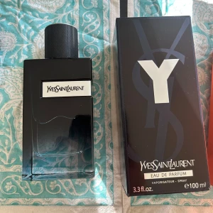 Yves Saint Laurent EDP - Yves Saint Laurent Eau De Parfum, helt ny. 100ml