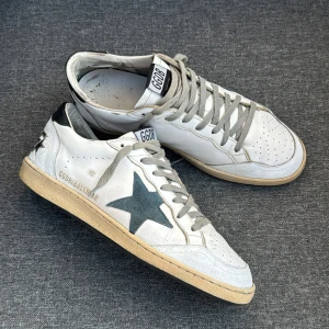 Golden Goose Skor | 41 - Golden Goose Ballstar Sneakers | Bra skick! | Endast skorna ingår | INGA BYTEN | Fraktar spårbart eller möts upp i Täby 