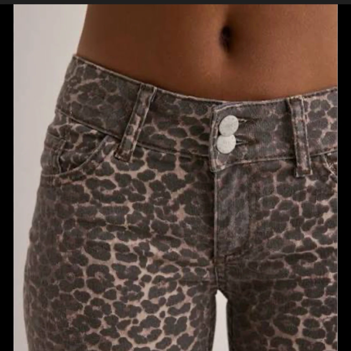 Leopardmönstrade bootcut jeans - 2