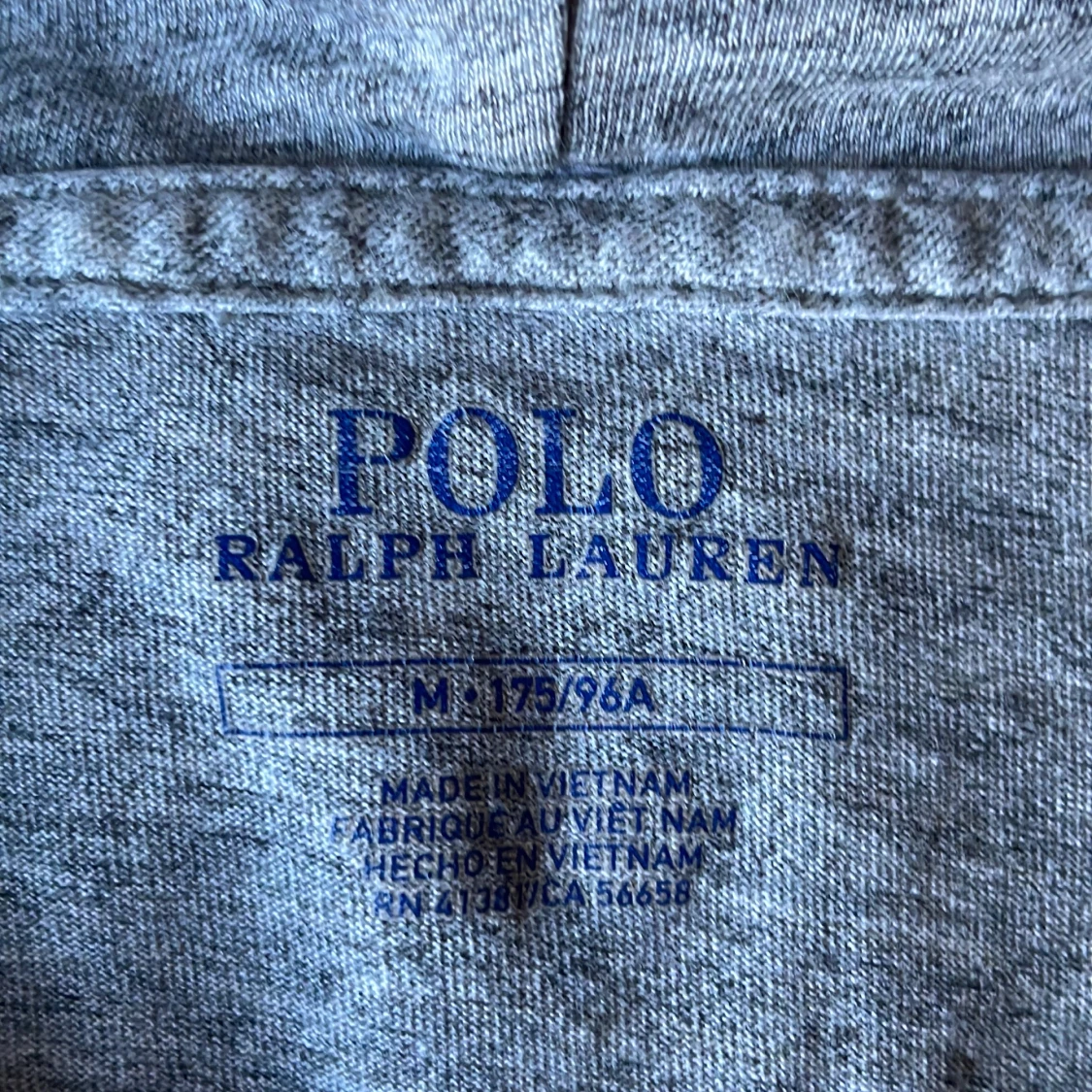 Grå hoodie från Polo Ralph Lauren - 1