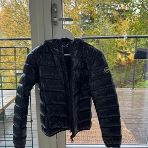 colmar jacka  - säljer min colmar jacka jättebra skick storlek 34! 