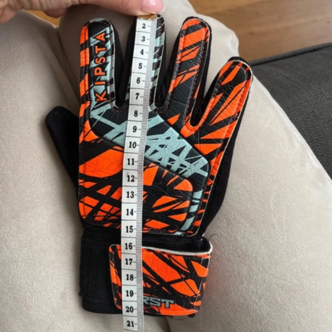 Målvaktshandskar från Kipsta - 2