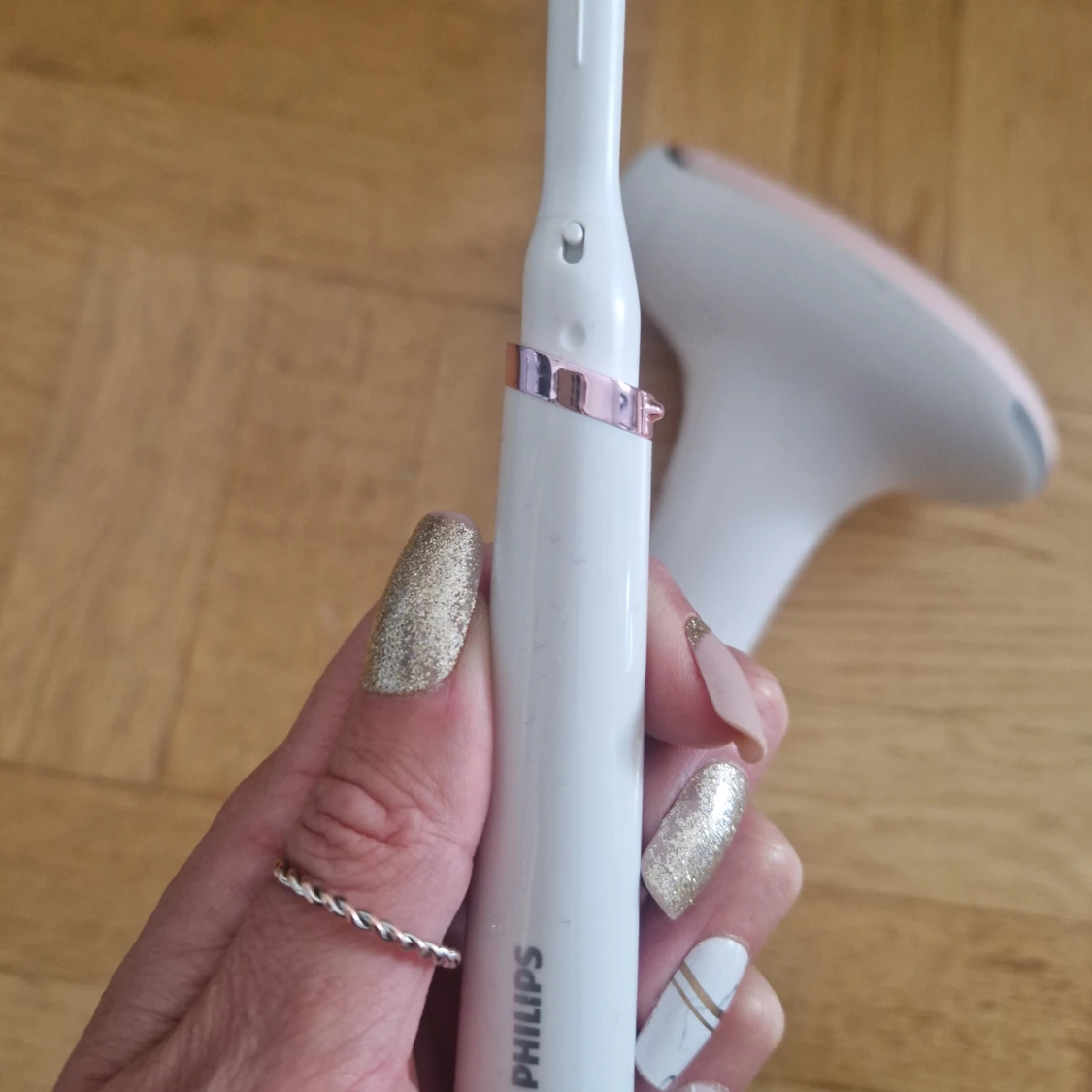 Philips Lumea IPL Hair Removal 7000 - 3