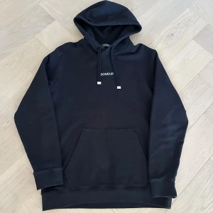 Dondup hoodie - Tja! Säljer denna Dondup hoodien till ett fint pris