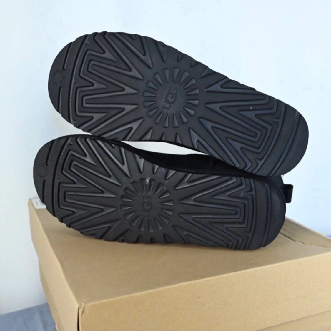 Svarta UGG boots i mocka - 3