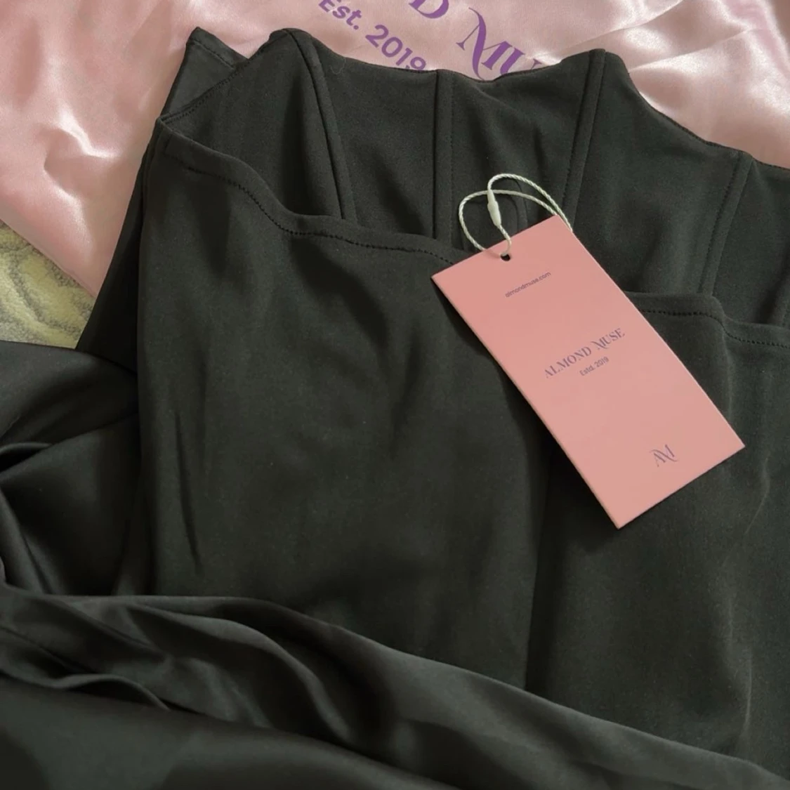 Svart axelbandslös långklänning - 4