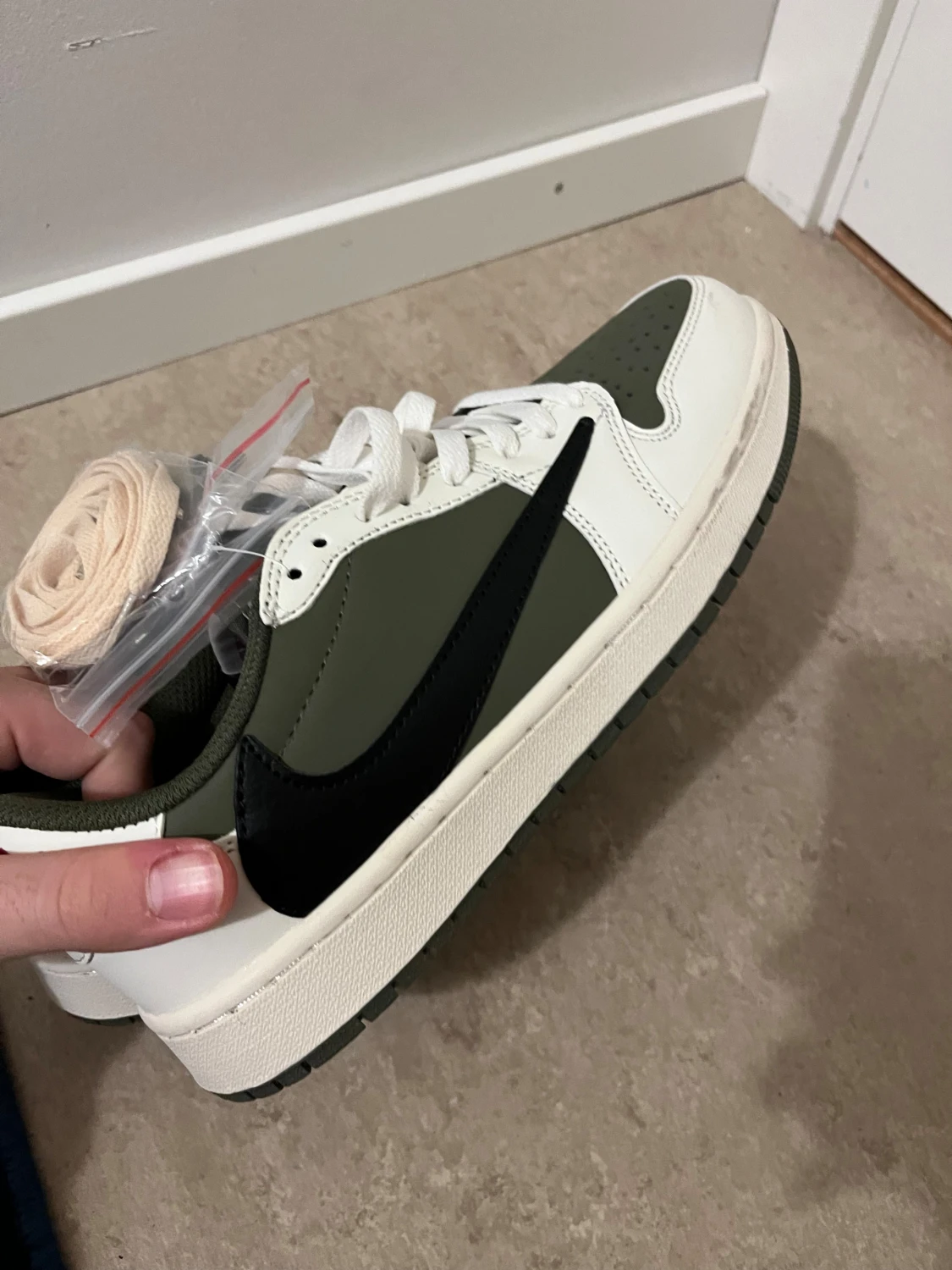 Nike Air Jordan 1 Low Travis Scott Olive - 3