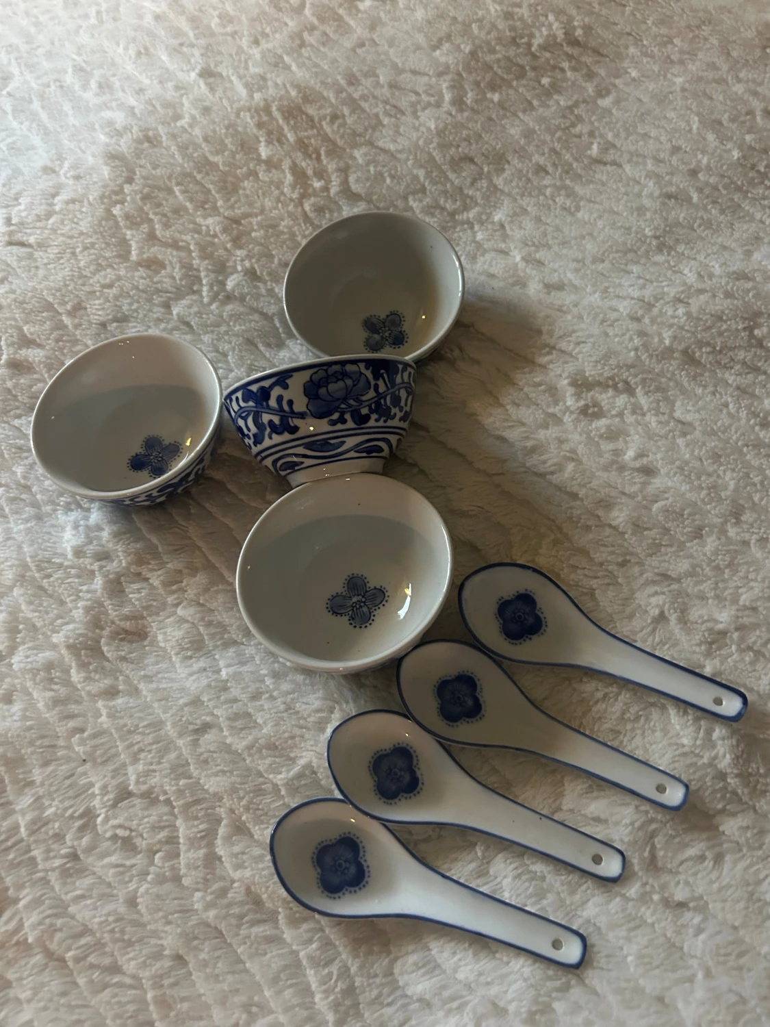 Skålar med skedar  - 2