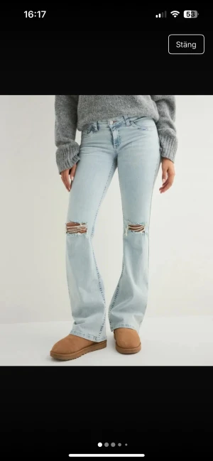 Nelly Jeans - De är använda 3 ggr skriv vid frågor💕 