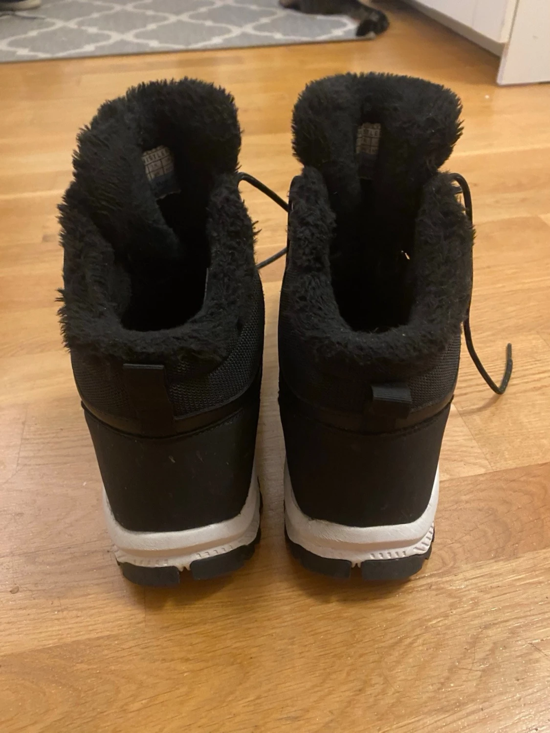 Svarta vinterboots från Whistler - 2