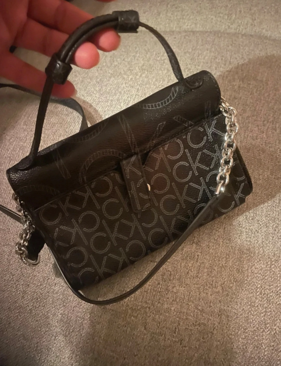 Svart axelväska från Calvin Klein - 2