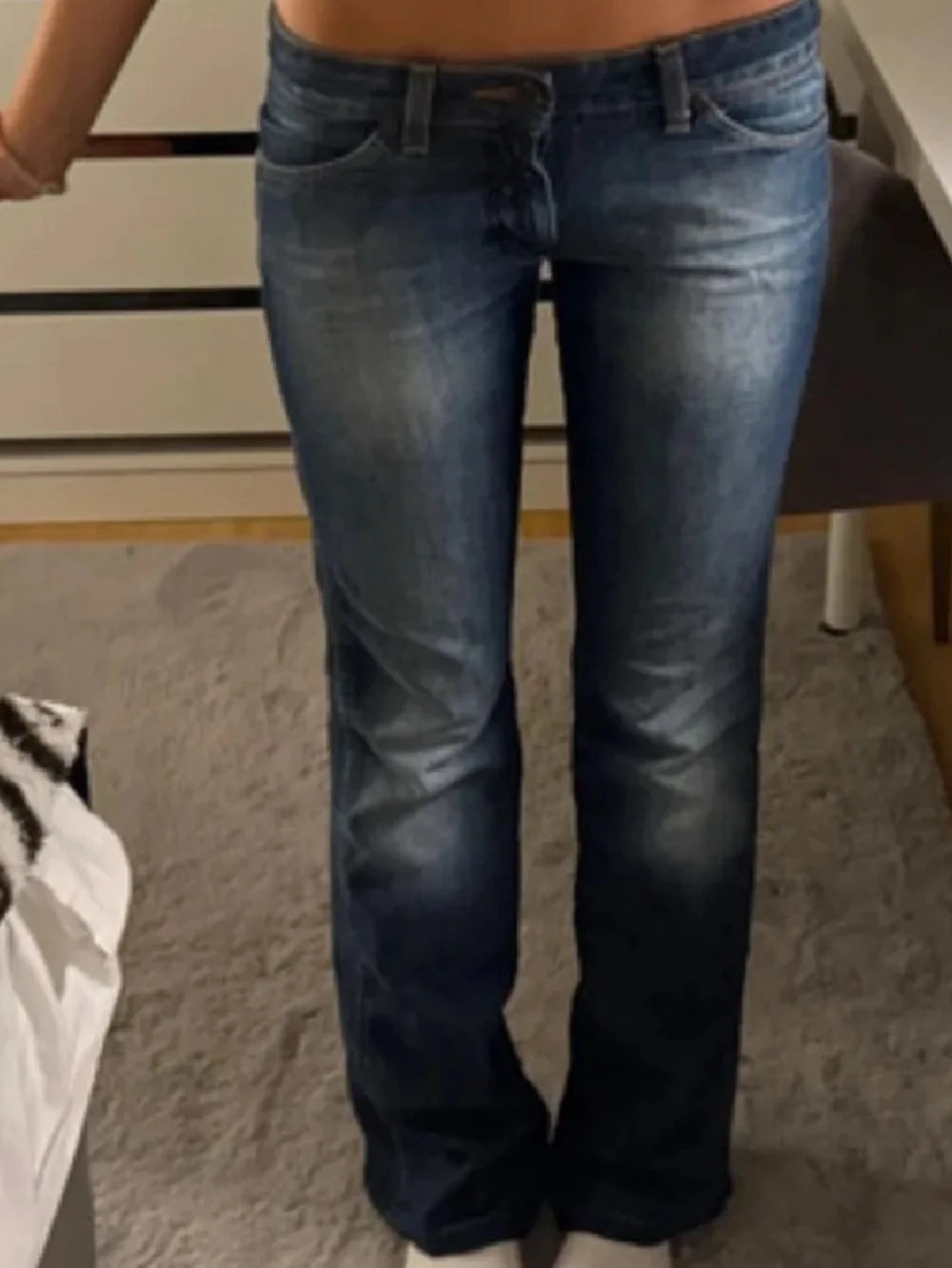 Blå bootcut jeans från Wrangler - 1