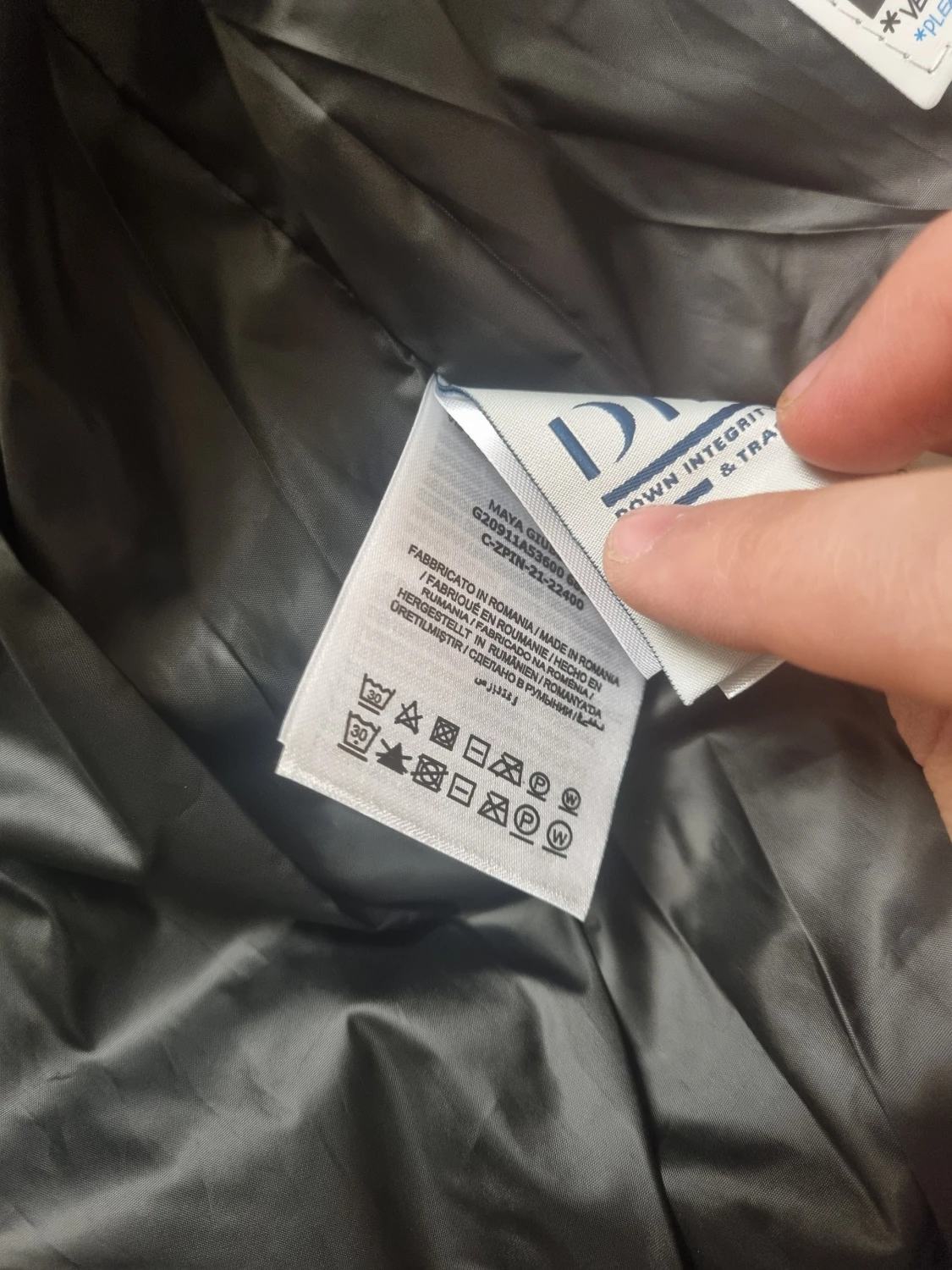 Säljer moncler maya jackor storlek S,M,L - 2