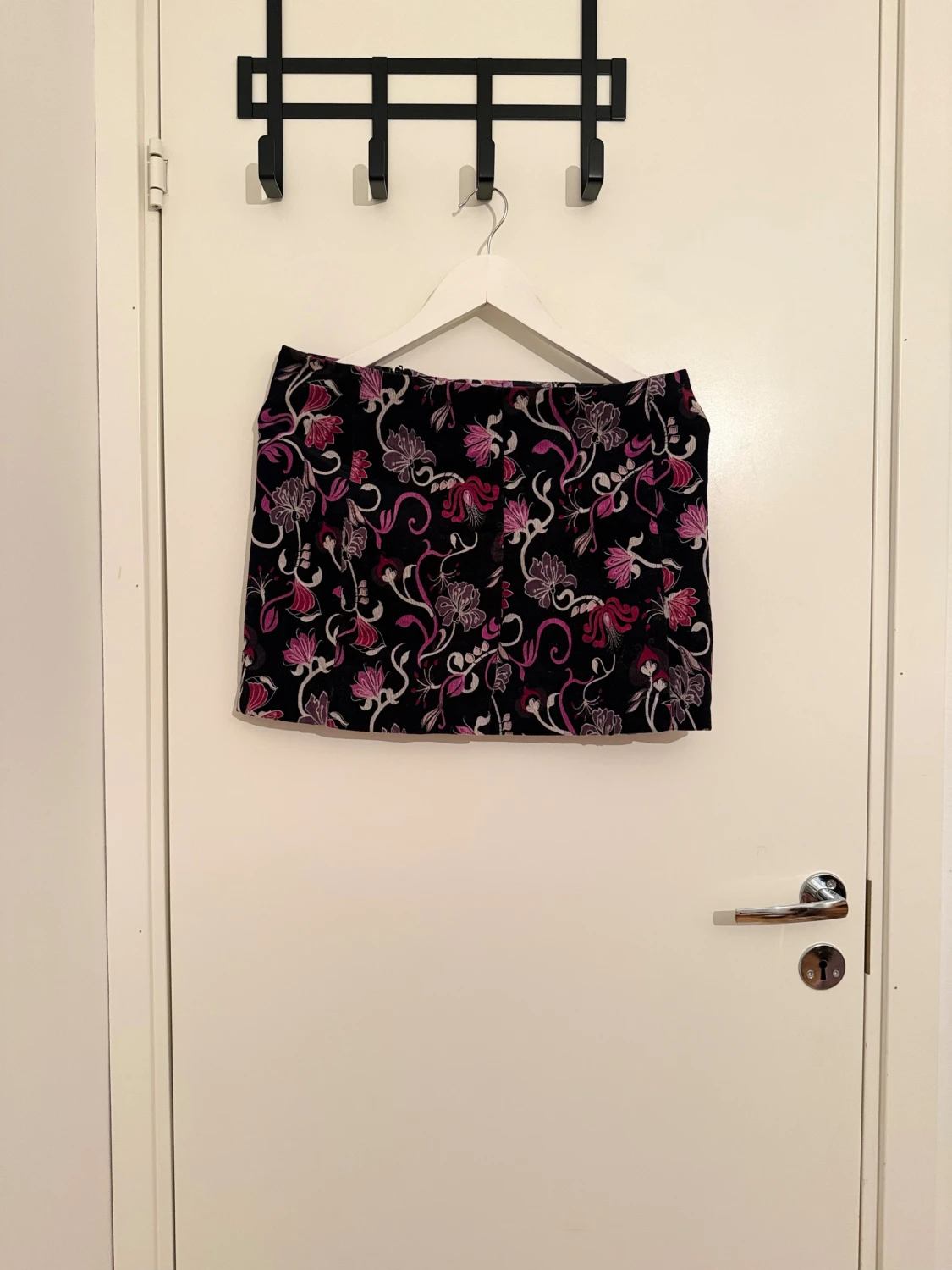 Blommig manchesterkjol från Zoul - 1