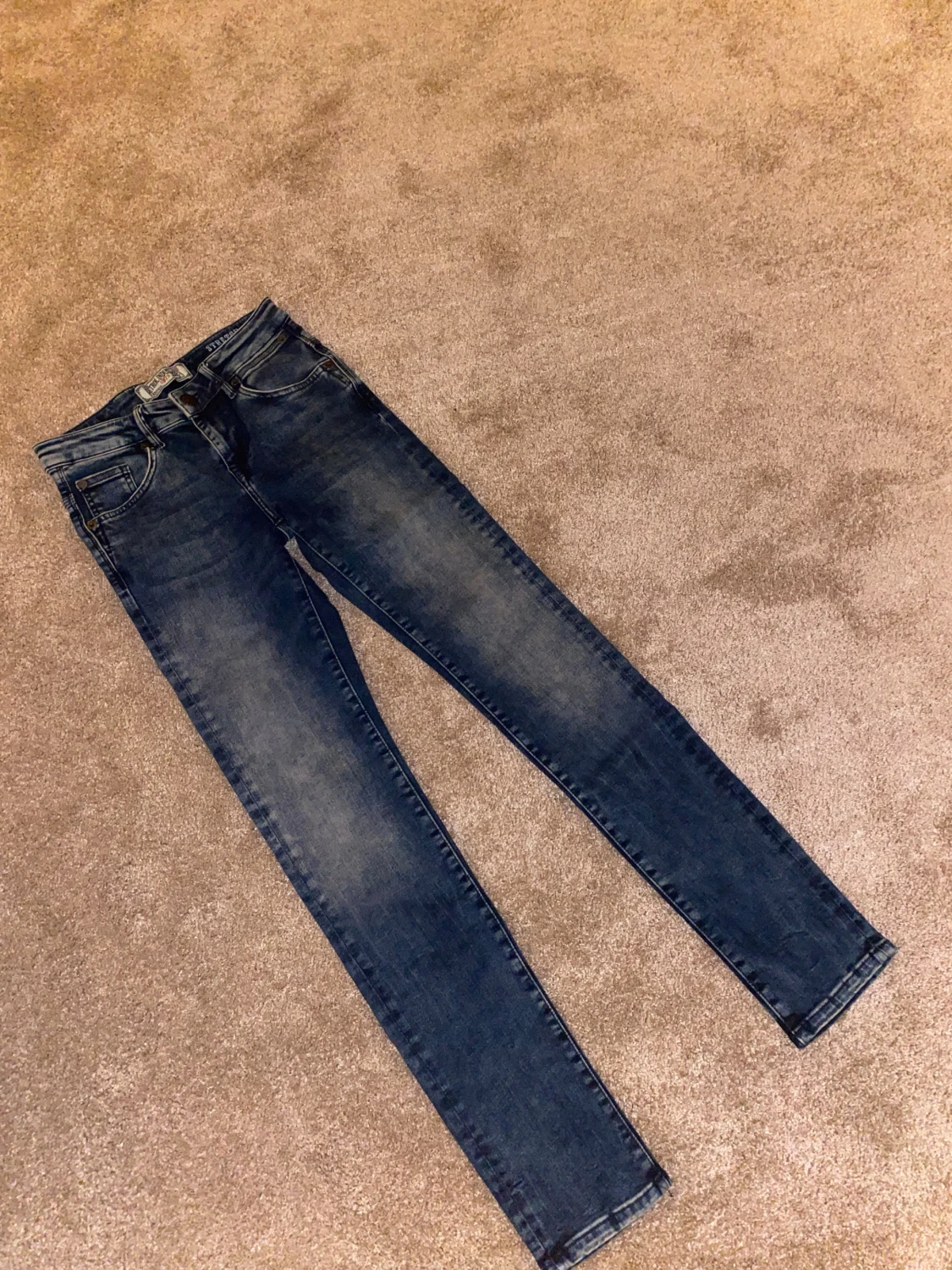 Blå stretchjeans från Petrol Industries