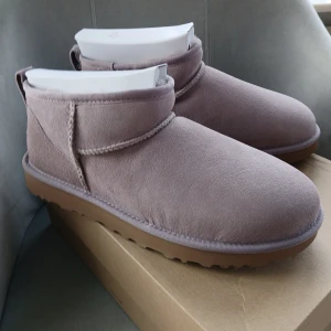 Nya UGG boot sstrl 41 -  Supermysiga och trendiga för vintern!