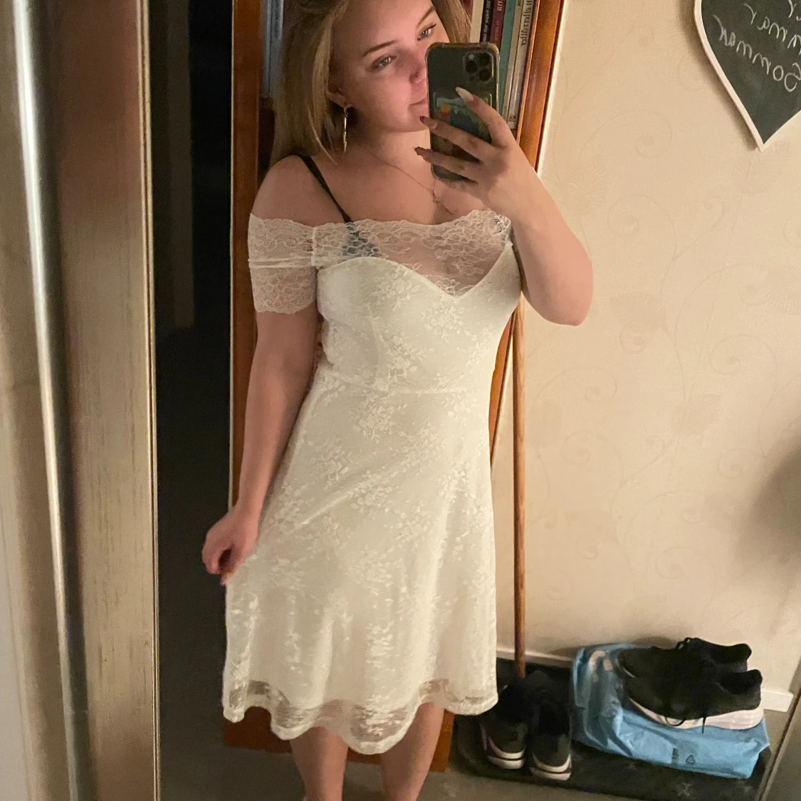 Vit spetsklänning från Bubbleroom - 2