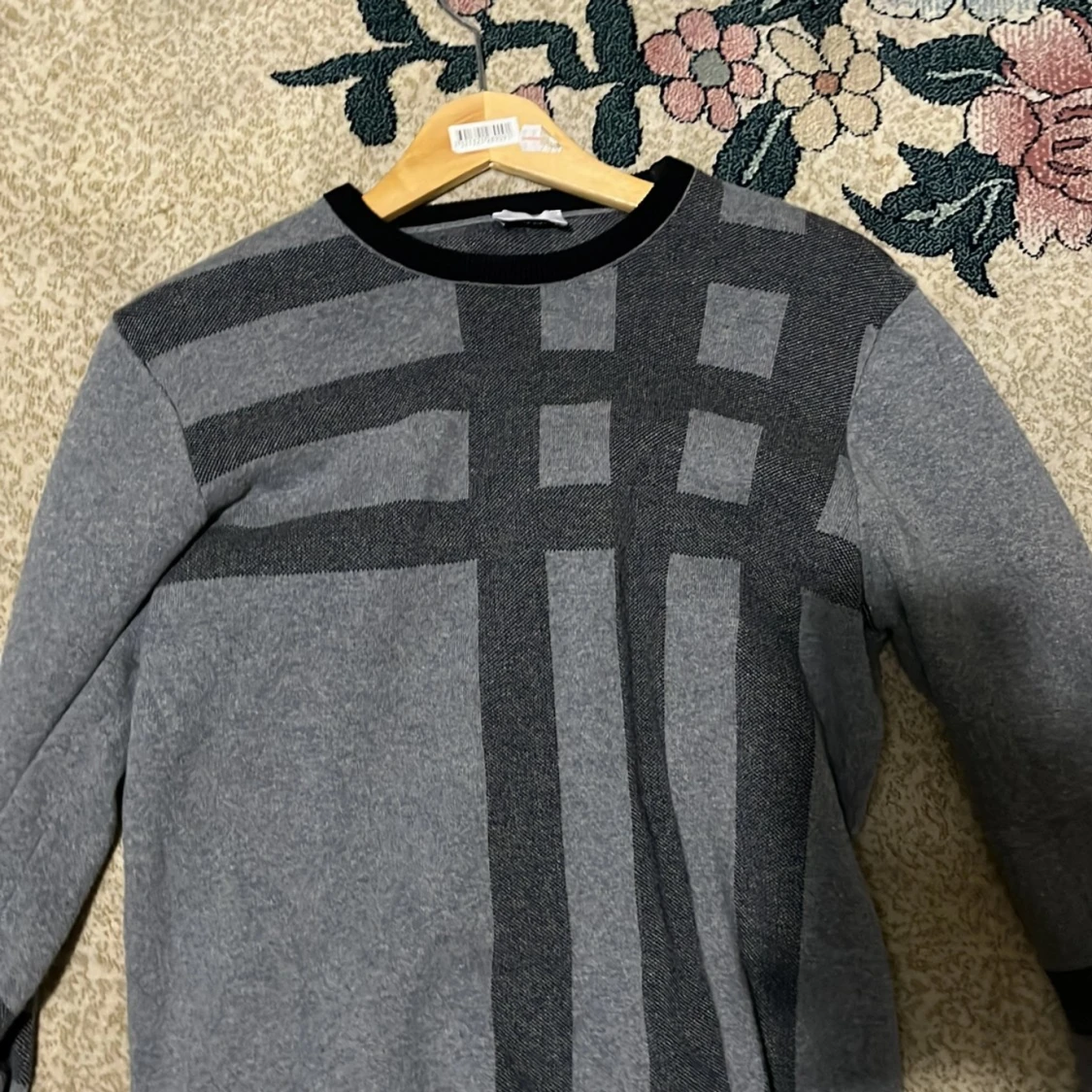 Grå tröja från Burberry - 90