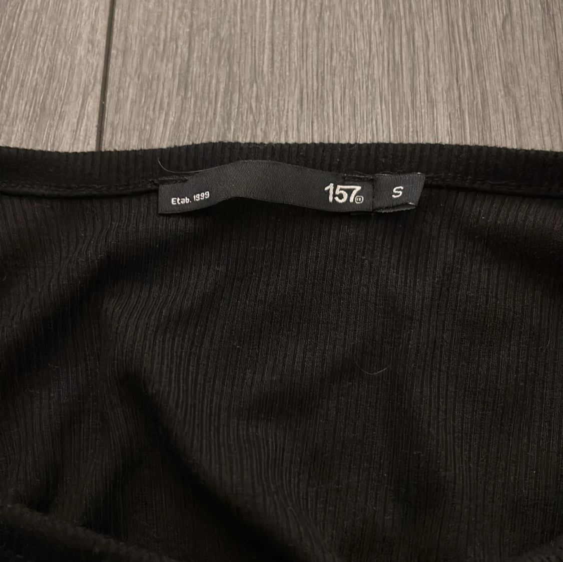 Svart ribbad långärmad topp 157 - 2