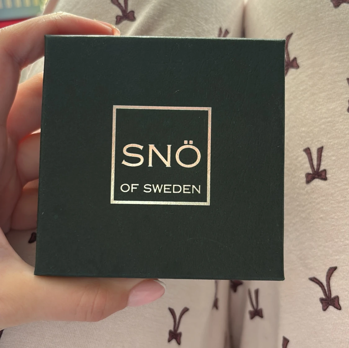 Glittriga örhängen från SNÖ of Sweden - 1