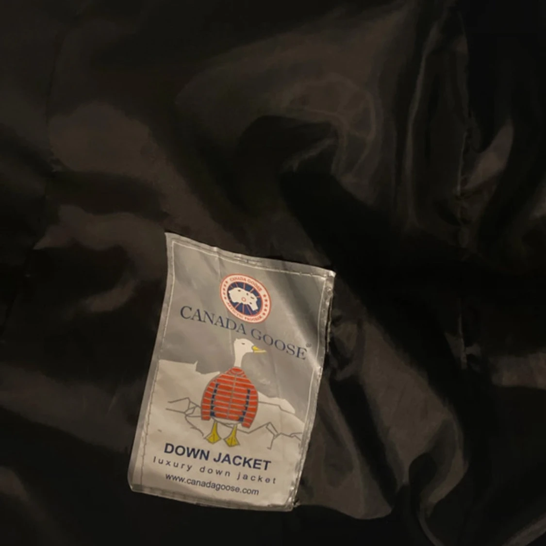 Svart dunjacka från Canada Goose M - 2